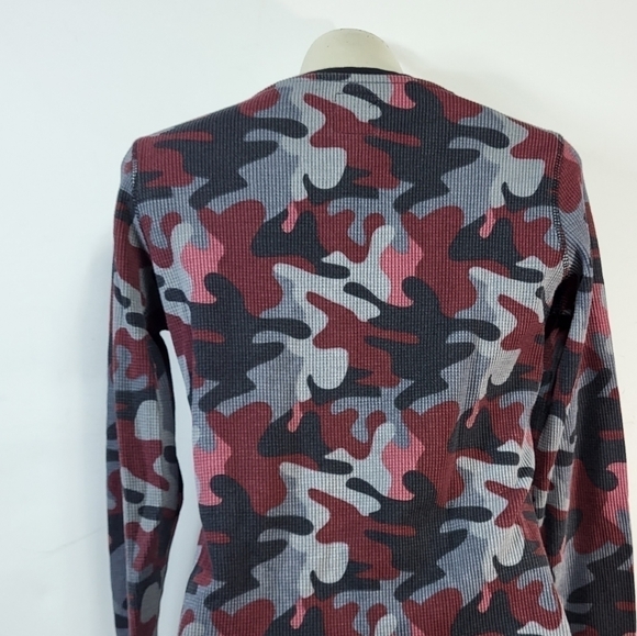 Cabela's Camo Long Sleeve Top - Picture 5 of 6